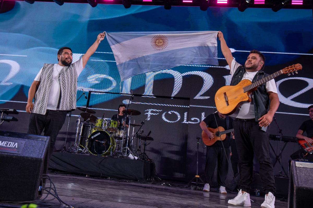 FOTO: Más de 10 mil personas en la noche previa del Festival de Jesús María.