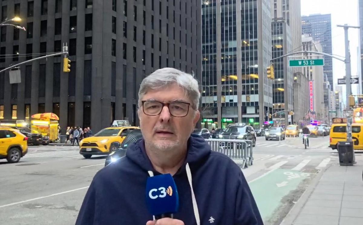 El director periodístico de Cadena 3, Sergio Suppo, en el corazón de Manhattan.