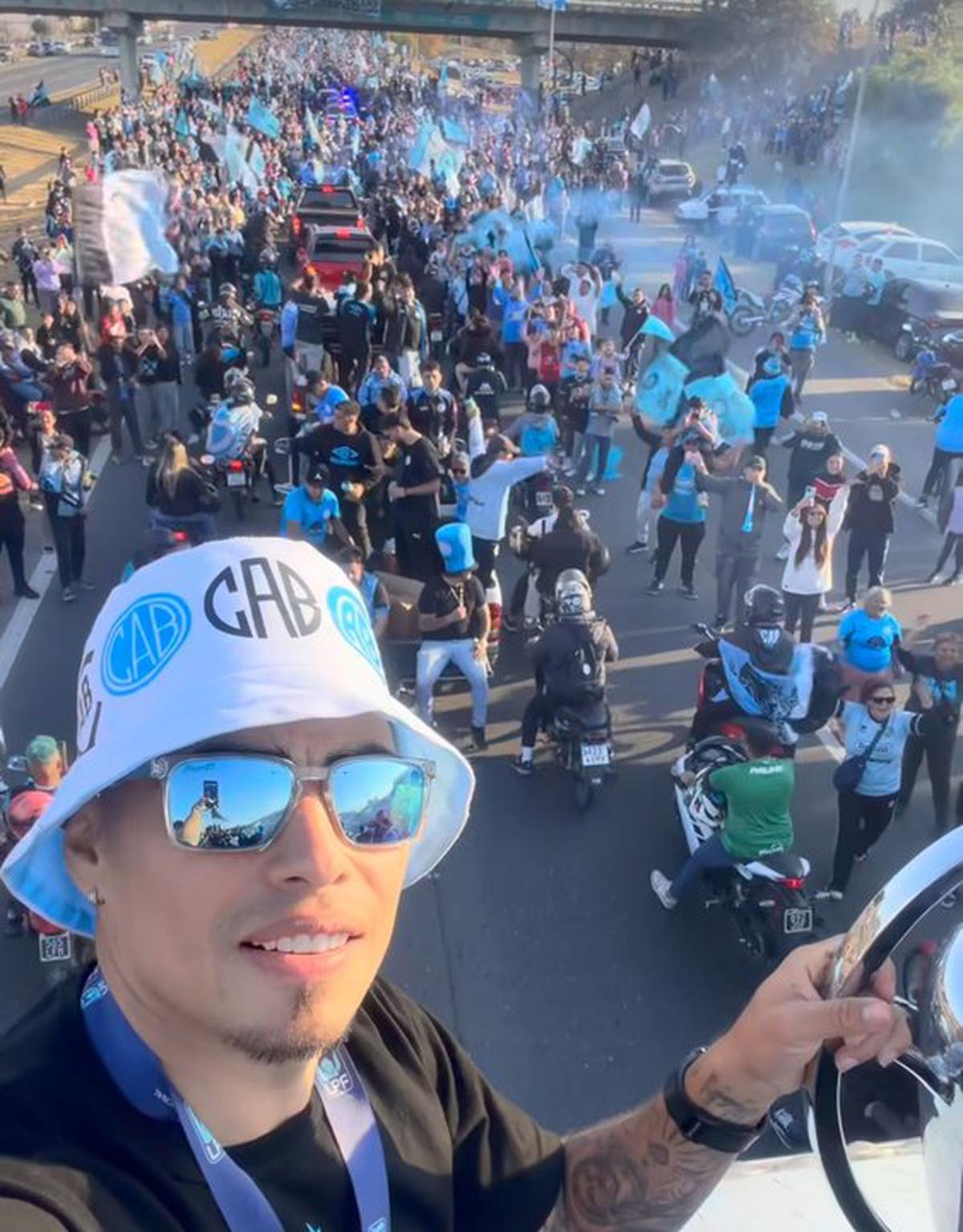 Belgrano celebra el primer título de su historia.