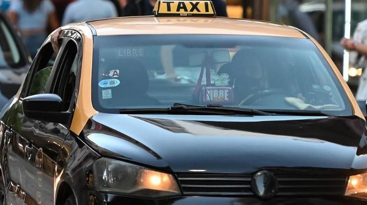 Taxis en la ciudad de Rosario.