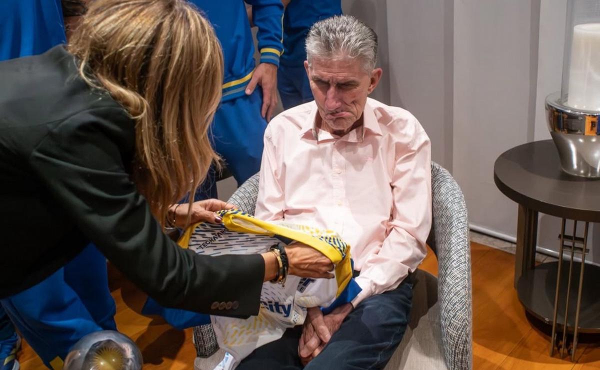 Visita de la dirigencia de Rosario Central a Bauza en Quito.