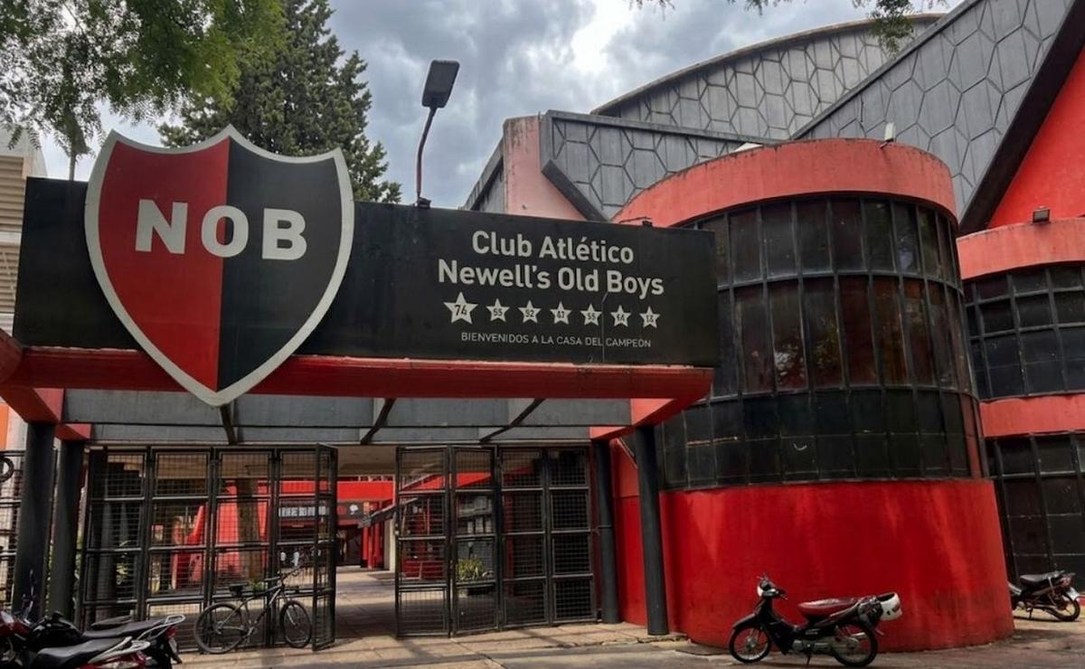 Ingreso al Coloso Marcelo Bielsa.