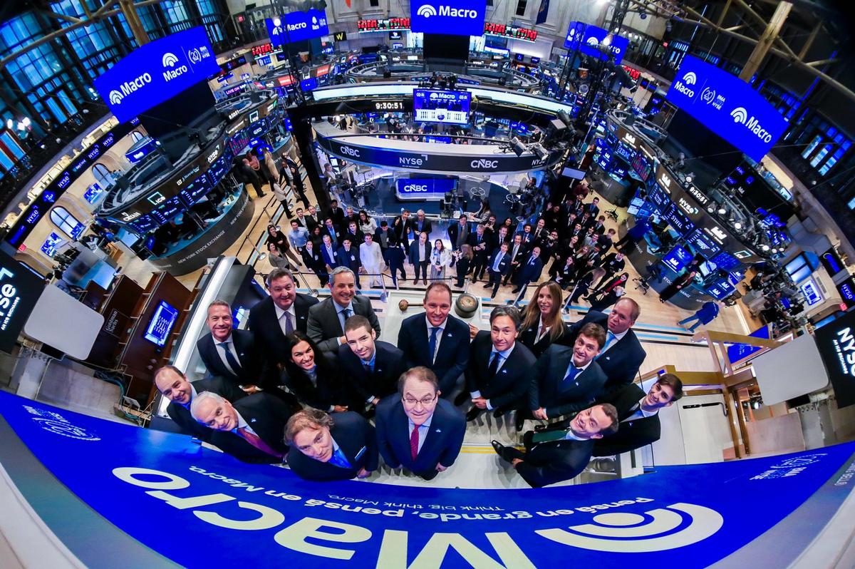 Banco Macro cumple 20 años en Wall Street y reafirma su liderazgo financiero.